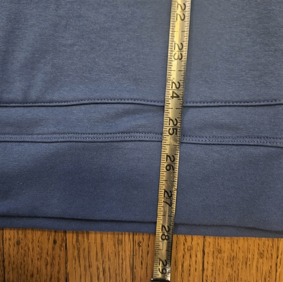 J Jill Fit Periwinkle short sleeve hoodie w/ kangaroo pocket.   Size M. - Picture 7 of 8